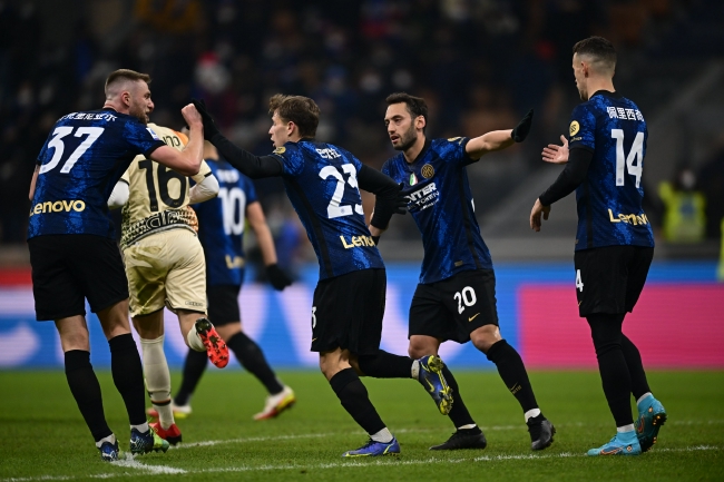 英超前瞻：利兹联连场不胜跌入降级区，维拉赛季客战成绩不佳