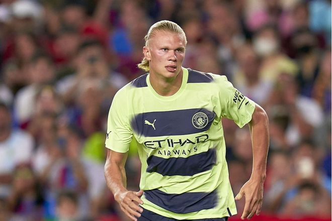 申花官方：今日一线队收假集结训练，阿苏埃、陈晋一等未归队